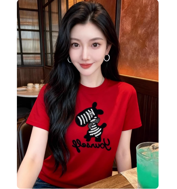 띠띠해 빨간색 만화 프린트 반팔 티셔츠 여성 2026 봄 새로운 긍정적 인 어깨 라운드 넥 슬림해 보이는 다용도 맨위