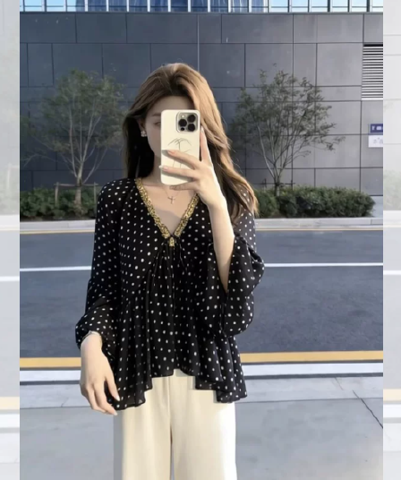 검정색 도트 무늬 쉬폰 여성 셔츠 고급 센스 빛 럭셔리 연령 감소 외국 가스 프랑스식 사소한 고유 한 Chic V넥 맨위