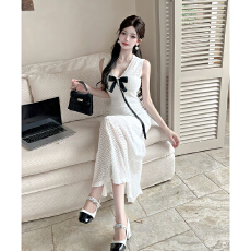 批发实拍小香风V领蝴蝶结荷叶边镂空针织<b class='q'>背心</b>连衣裙女气质显瘦<b class='q'>长裙</b>子