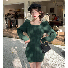 实拍秋冬法式小众泡泡袖方领针织连衣裙女修身显瘦打底包臀短裙子