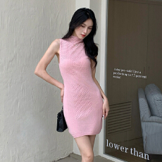 实拍夜月粉玫瑰露肩针织连衣裙女夏季小心机设计感韩系性感包臀裙