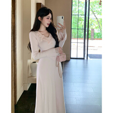 批发实拍温柔风气质V领蕾丝花边针织<b class='q'>连衣</b>裙女冬优雅约会收腰显瘦<b class='q'>长裙</b>