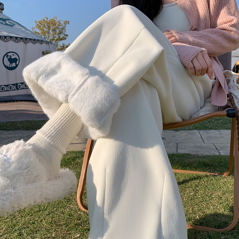 实拍2025东北棉裤秋冬加厚保暖仿兔毛显瘦缩脚萝卜休闲长裤 女