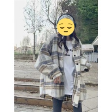 批发慵懒风加厚毛呢格子<b class='q'>衬衫</b>外套女秋冬设计感休闲宽松中长款开衫上衣