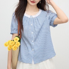 批发熙世界可露丽穿蓝色格子<b class='q'>衬衫</b>女2026<b class='q'>夏季</b>新款撞色花边领泡泡袖上衣