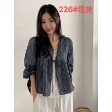 批发出大货了 <b class='q'>韩国</b>东大门2026新款条纹木耳边系带灯笼袖衬衫