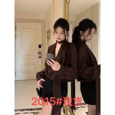 批发复古港风咖色飘带<b class='q'>衬衫</b><b class='q'>女长袖</b>早春秋女装时尚套头V领上衣职场<b class='q'>衬衣</b>