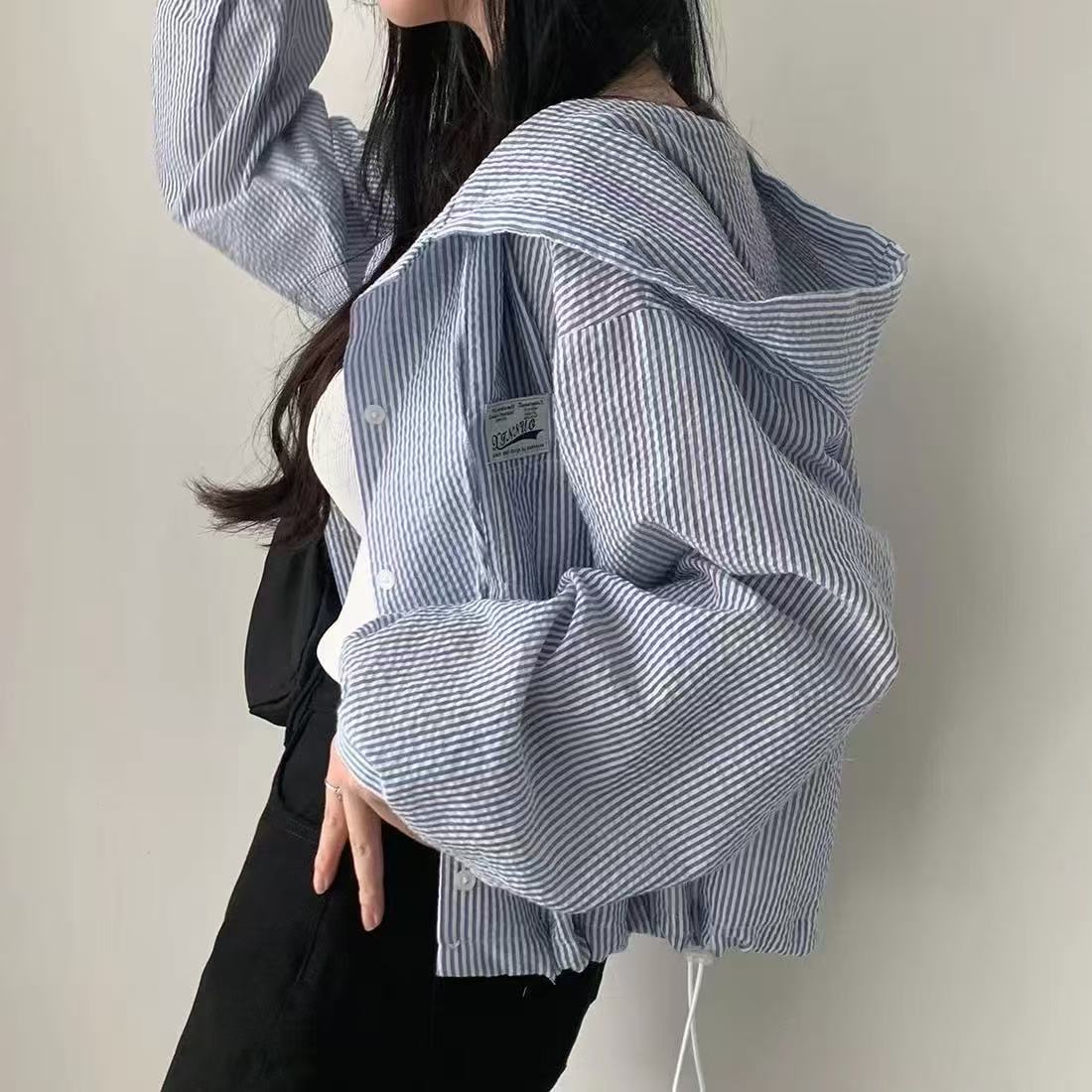 한국 chic 이른 가을 패션 품격 세로 줄무늬 배색 후드 부서 버클 루즈핏 캐주얼 다용도 쇼트 스타일 여성 코트