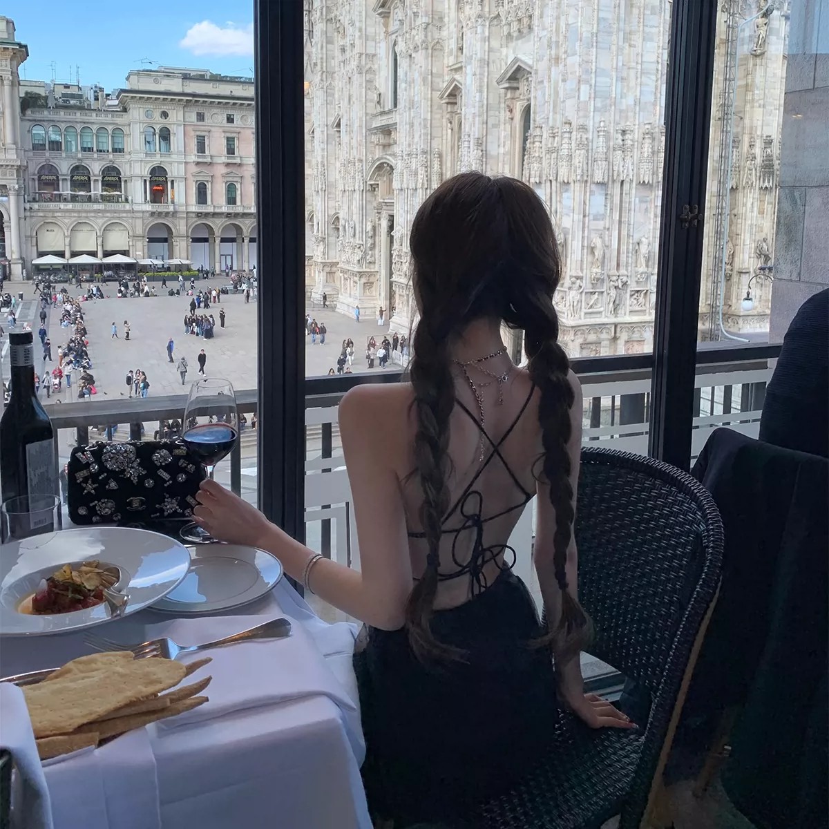 카 다몸 한여름 순수한 욕망 센스 프랑스식 홀로우 아웃 레이스 계단식 백리스 여성 드레스