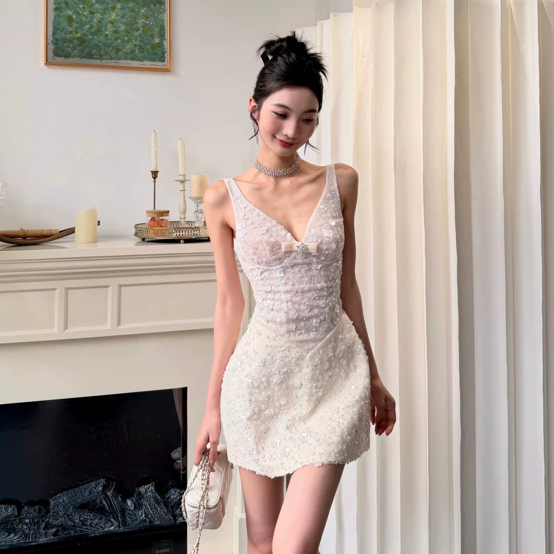 작은 대중 디자인 무거운 작업 구슬 조각 슬립 V넥 품격 몸매 가꾸기 명문 여성 드레스