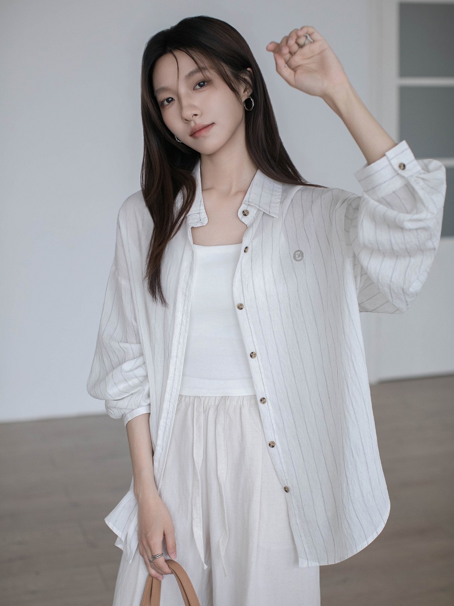 실사 2026 봄 가을 여름 루즈핏 자외선 차단 의류 스트라이프 면 린넨 긴팔 여성 셔츠 중간 길이 외출용 맨위