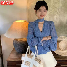 批发MUKOK 南法夏日 蓝色波点轻薄V领<b class='q'>衬衫</b>女<b class='q'>长袖</b>春夏新款淑女<b class='q'>衬衫</b>上衣