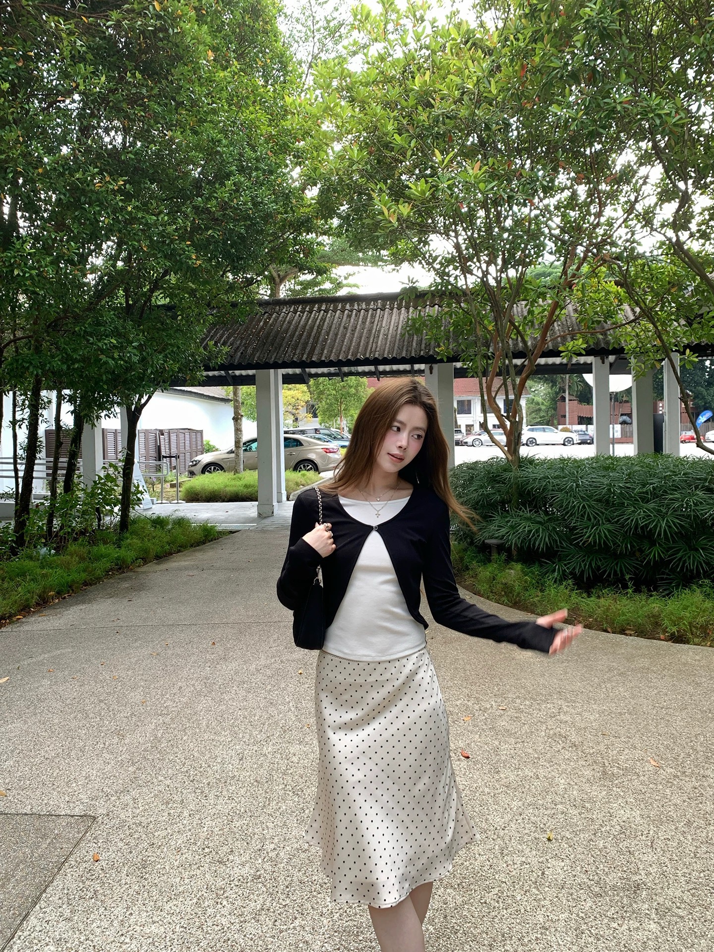 threeh miu 부서 도트 무늬 작은 a 품격 반 스커트 여성 인어 꼬리 스커트 타이트 스커트 프랑스식 반신 스커트 중간 길이 치마
