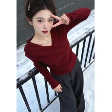 批发【螺纹德绒】红色露肩V领长袖T恤<b class='q'>女</b>秋冬小众设计感修身内搭上衣