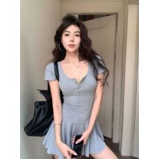 批发2026新款美式灰色短袖连衣裙女纯欲性感A字短裙褶皱收腰蛋糕裙潮