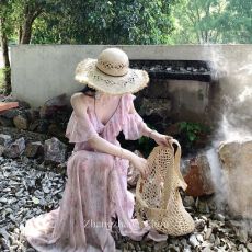 批发粉色碎花连衣裙夏女2026新款茶歇法式高级感不规则荷叶边雪纺长裙