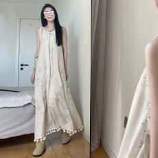 批发新中式时尚<b class='q'>女装</b>2026年夏季新款暗竹纹国风流苏下摆挂脖吊带连衣裙