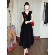 批发少女赫本风v领黑色<b class='q'>连衣裙</b>子女夏季新款茶歇法式无袖长裙气质绝美