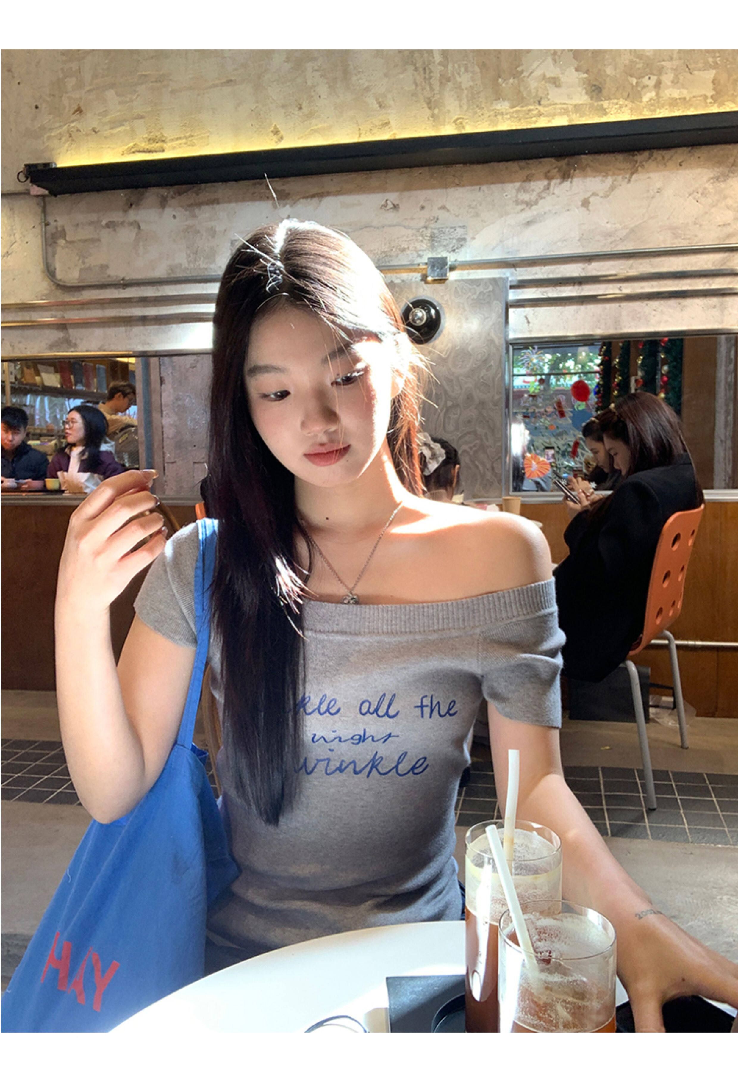 와 사고 방식 반팔 티셔츠 여성 여름 비스듬한 어깨 회색 한 부서 오프숄더 디자인 센스 오프숄더 맨위
