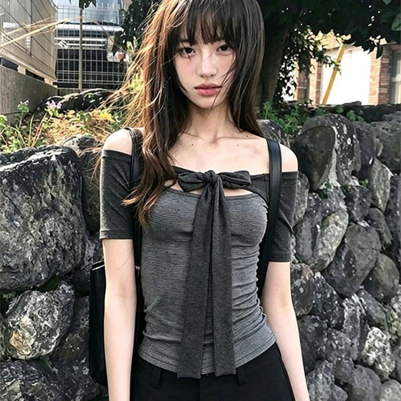 사람들 면 면 컬러 짜임 기사 회색 오프숄더 중간 소매 티셔츠 여성 여름 스트랩 몸매 가꾸기 디자인 센스 오프숄더 맨위