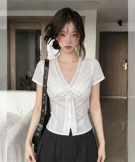 순면 자카드 원단 네리 여름 우유 화이트 홀로우 아웃 자수 반팔 슬림해 보이는 달콤한 자매 쇼트 스타일 작은 열림 셔츠 셔츠