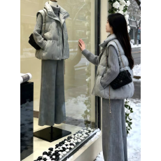 批发2026秋冬新款羽绒马甲女外穿<b class='q'>针织</b>加厚保暖背心小个子时尚马夹外套