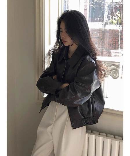 쇼트 스타일 검정색 가죽 재킷 여성 코트 2026 년 가을 새로운 차가운 바람의 소리 바람 작은 키 폭발 오토바이 품격 레트로