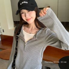 批发官图设计感假两件条纹拉链长袖<b class='q'>T</b><b class='q'>恤</b>女早秋新款修身内搭打底上衣