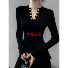 批发秋冬独特漂亮黑色正肩长袖打底衫女内搭设计感法式<b class='q'>修身</b>巨好看上衣