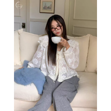 批发韩国东大门2026春 新款刺绣花边花朵大翻领衬衫