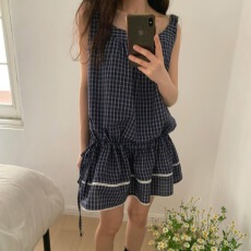 批发韩国<b class='q'>东大门</b>小众设计款一片式系带短袖<b class='q'>连衣裙</b>女