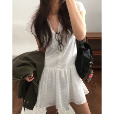 批发东大门蕾丝刺绣百搭甜美连衣裙