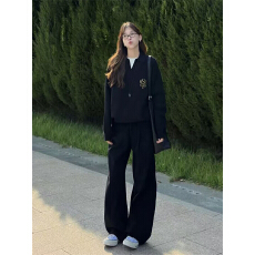 批发冬款搭配一整套韩系穿搭<b class='q'>翻领</b>学院风针织衫休闲牛仔裤子两件套装