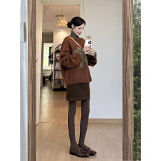 批发棕色提花毛衣<b class='q'>半身裙</b><b class='q'>女</b>冬季穿搭新款高级感慵懒宽松韩系针织衫套装