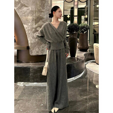 批发穿搭一整套2025冬季新款名媛气质气轻熟针织上衣阔腿裤两件<b class='q'>套装</b>女