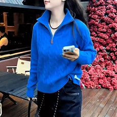 批发大码克莱因蓝高级感立领麻花<b class='q'>毛衣</b>针织衫女秋冬胖mm巨显瘦内搭上衣