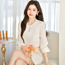 批发2026春季新款法式气质显瘦圆领钉珠百褶拼接套头长袖<b class='q'>雪纺上衣</b>女