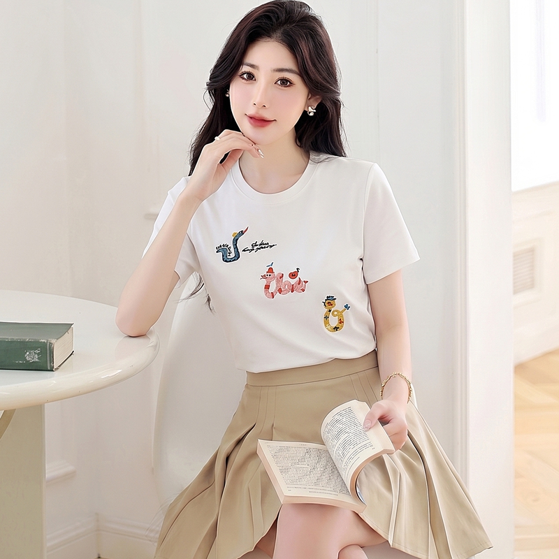 화이트 뱀의 해 순면 반팔 티셔츠 여성 2026 새로운 여름 루즈핏 캐주얼 다용도 슬림해 보이는 긍정적 인 어깨 의류 ins