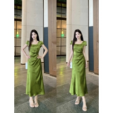 批发实拍 ~ <b class='q'>优雅</b>缎面提花显瘦方领短袖中长款改良国风气质<b class='q'>连衣裙</b>