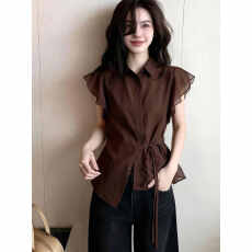 批发设计感咖色小翻领短袖衬衫女2026夏季新款收腰绑带荷叶边气质上衣