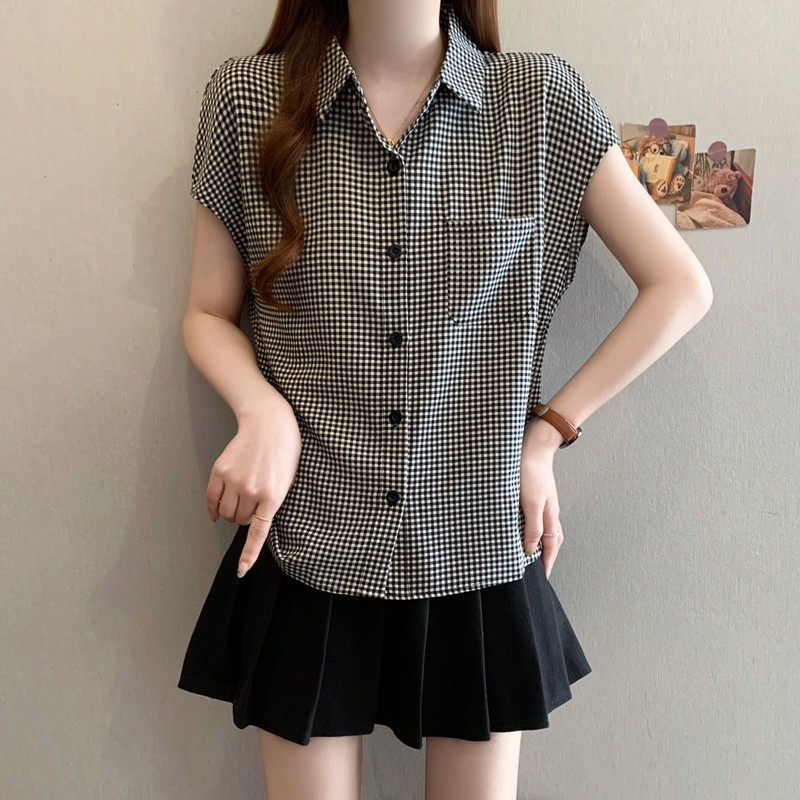 패션 폴로 칼라 체크무늬 반팔 여성 셔츠 여름 새로운 프랑스식 빛 럭셔리 레트로 스타일 셔츠 외국 가스 연령 감소 맨위
