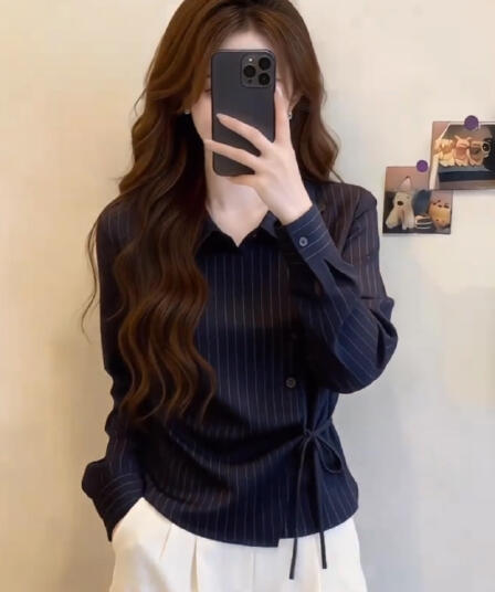 프랑스식 진한 파란색 스트라이프 폴로 칼라 긴팔 여성 셔츠 이른 가을 디자인 센스 측면 단추 레이스업 허리 수축 품격 맨위