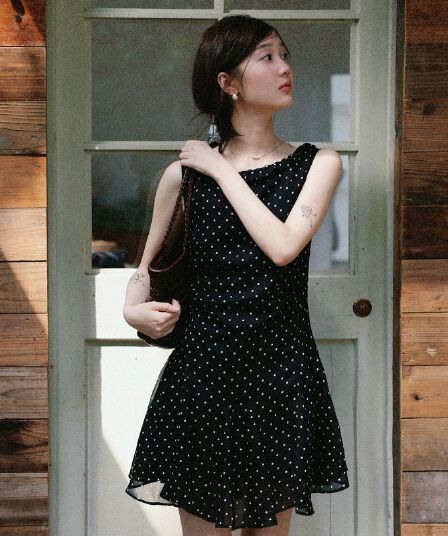 munns ruixi 여름 린 조용한 도트 무늬 꽃 민소매 미니 스커트 프릴 쉬폰 디자인 드레스