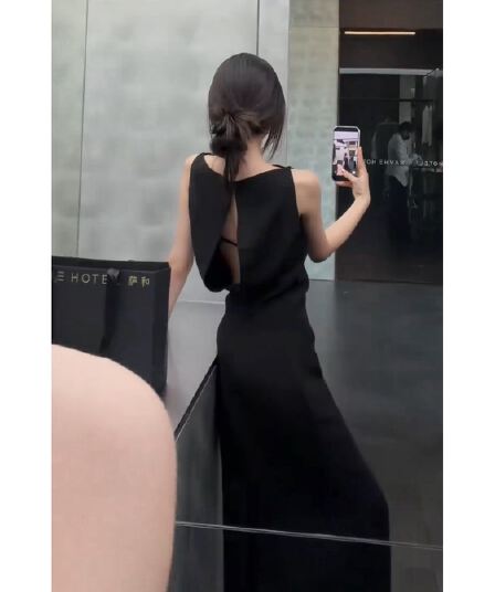 marie.coco 프랑스식 그는 벤 바람 뒤로 홀로우 아웃 민소매 여성 드레스 고급 센스 허리 수축 슬림해 보이는 롱 스커트