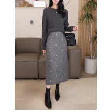 批发蝴蝶结刺绣羊毛呢<b class='q'>半身裙</b>女冬季2025新款气质直筒裙高腰a字<b class='q'>包臀</b>裙