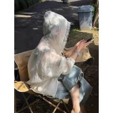 批发法式<b class='q'>蕾丝</b>花边连帽防晒衬衫外套女夏季薄款宽松设计感小众雪纺上衣
