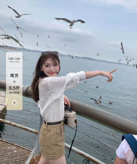 케이크를 잘라 직접 만든 작은 키 봄 여름 새로운 셔츠 여성 디자인 센스 맨위 화이트 긴팔 고급 셔츠