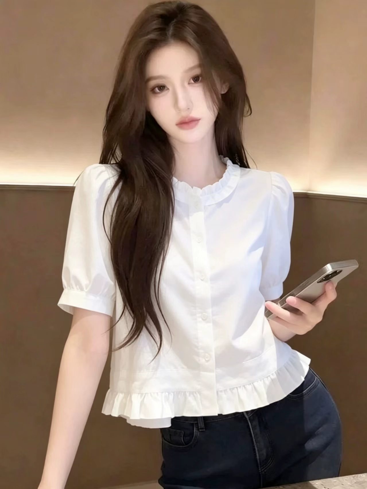 슈퍼 화재 연령 감소 아마 흰 셔츠 셔츠 여자 2026 새로운 여름 고유 한 아름다운 작은 셔츠 디자인 센스 맨위