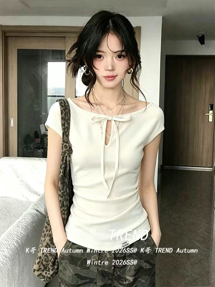 아메리칸 핫걸 바람 레이스업 홀로우 아웃 반팔 티셔츠 여성 여름 펌프 Pleat 디자인 센스 허리 수축 슬림해 보이는 긍정적 인 어깨 의류 tee