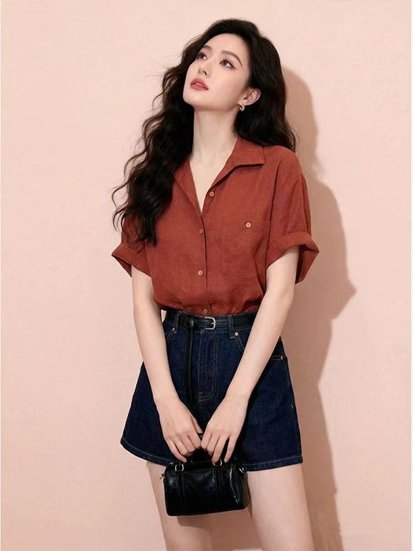 고급 센스 분위기 센스 아마 바람 폴로 칼라 반팔 셔츠 여름 느슨함 센스 루즈핏 디자인 센스 작은 대중 단추 맨위